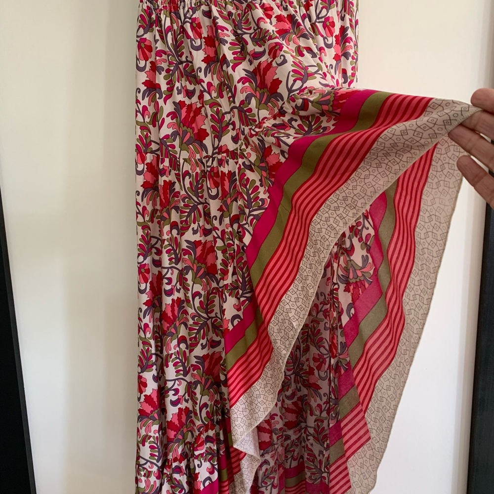 High-Low Skirt - Picture 2 of 3